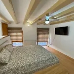 Duplex De Encanto En Part Alta! *